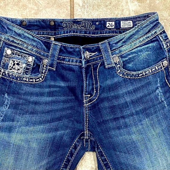 Miss Me Low Rise Distressed Stretch Capri Jeans Size 26x25 - Picture 4 of 11